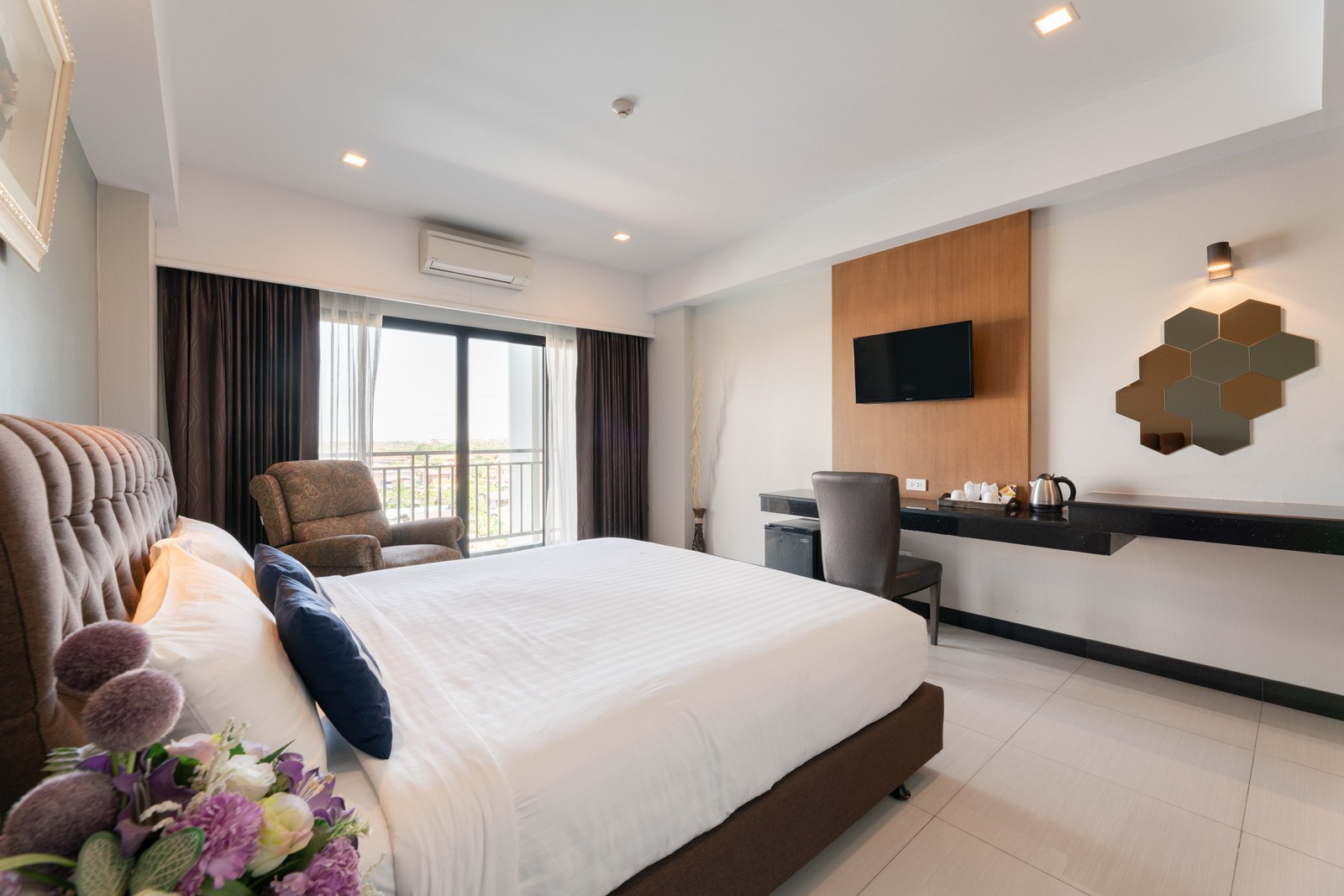Deluxe Double Bed