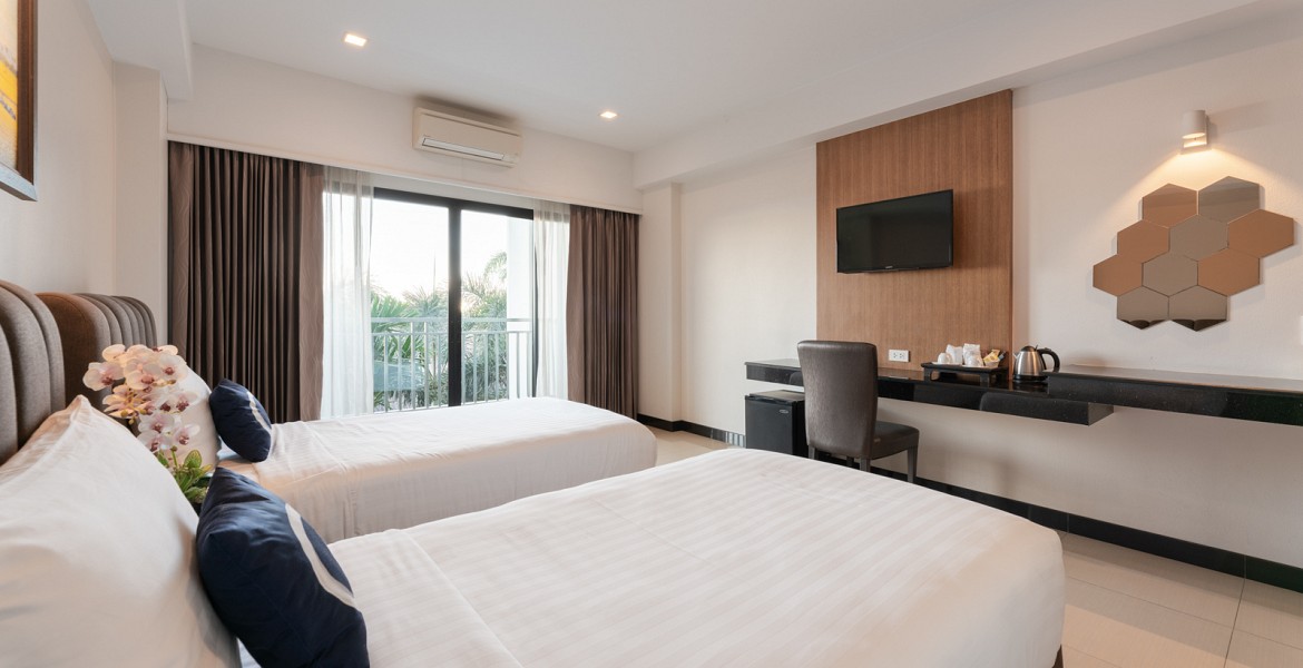 Deluxe  Twin Bed