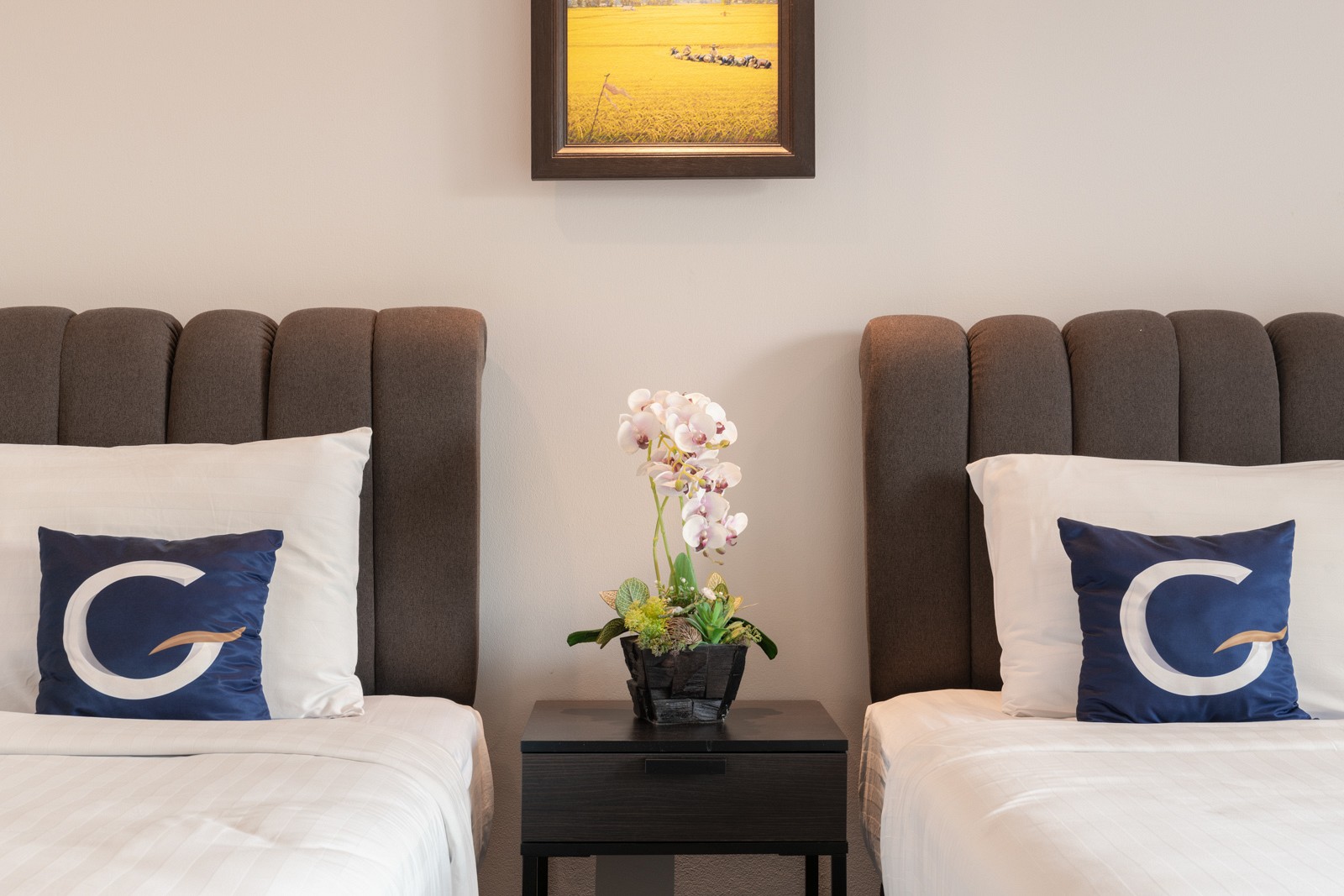 Deluxe  Twin Bed