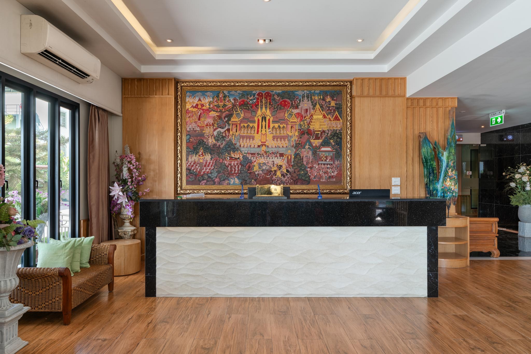 Golden Foyer Suvarnabhumi Airport Hotel